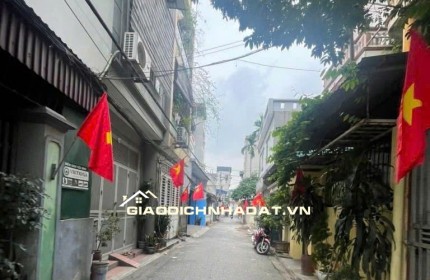 CHÍNH CHỦ BÁN NHÀ PHỐ KẺ TẠNH LONG BIÊN 41M2, SỔ ĐỎ, CHỈ 7,2 TỶ. LH:0347126666