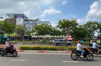 NHÀ ĐẸP Ở NGAY THỦ ĐỨC - ĐỔI DIỆN GIGAMALL - 3 PHÚT QUA BÌNH THẠNH CHỈ NHỈNH 3 TỶ