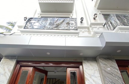 Bán nhà Nam Dư - Lĩnh Nam - Hoàng Mai, DT 30m x 5 tầng, Ô tô đỗ cửa