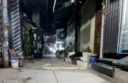 SIÊU PHẨM AN LẠC - NHỈNH 4 TỶ CHÚT - 52M2 (4×13) - HẺM XE HƠI 5M - 2 TẦNG - CÁCH VÀI CĂN RA HẺM XE TẢI - HỒ HỌC LÃM - BÌNH TÂN - THÍCH HỢP MUA Ở HAY