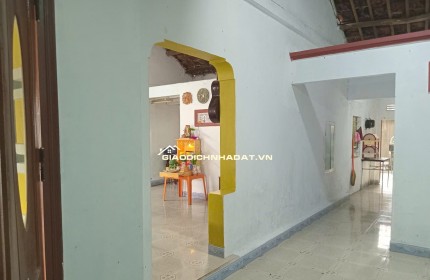 Bán căn nhà vườn có sân trước, sân sau rộng thoáng mát (Thôn Phú Ân, Hòa An, huyện Phú Hòa, Phú Yên)