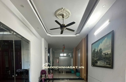 MẶT TIỀN KINH DOANH ĐƯỜNG 33m SÂN BAY ĐÀ NẴNG 300m2 sử dụng CHỈ 11 TỶ NHỈNH