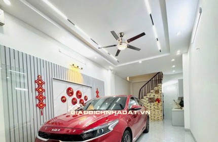 BÁN NHÀ NGUYỄN VĂN CỪ, TRUNG TÂM PHƯỜNG BỒ ĐỀ , GARA Ô TÔ, MẶT NGÕ THÔNGH, 5 TẦNG