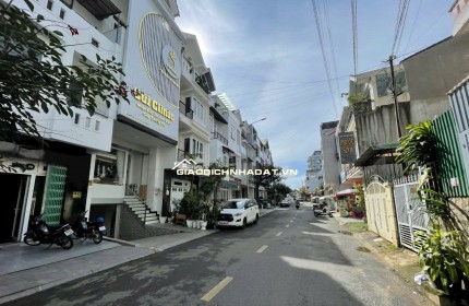 Cho thuê nhà 6 phòng ngủ mặt tiền Nguyễn Thị Nghĩa P2 - Đà Lạt - giá 25tr
