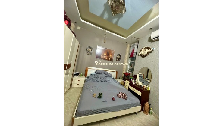 Bán Nhà HXH Đường Hoàng Văn Thụ, P.4, Q. Tân Bình, 4x14m, Chỉ 10 Tỷ