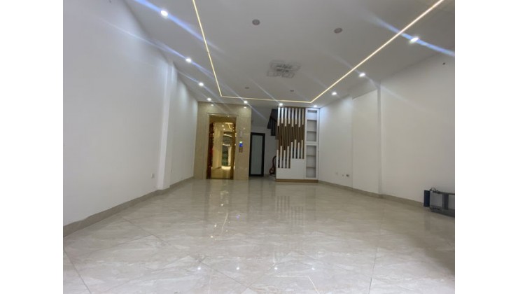 Mặt Phố Trại Cá 45m2 x 5 tầng, thang máy. Ngõ thông, ô tô vào nhà, kinh doanh