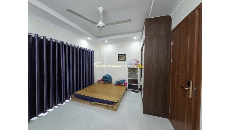 Bán nhà 5 tầng Phúc Lợi mặt tiền 5m gần ô tô thiết kế mỗi tầng 1 phòng khép kín, nhà mới ở ngay