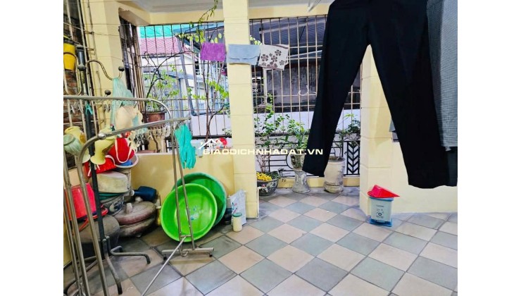 Cách 1 Nhà Ra Ô Tô, Vị Trí Siêu Đẹp. Nhà Dân Xây Khung Cột Chắc Chắn , Khách Mua Về Lên Tầng , Lắp Thang Máy Thoải Mái - hiện tại cho thuê 20