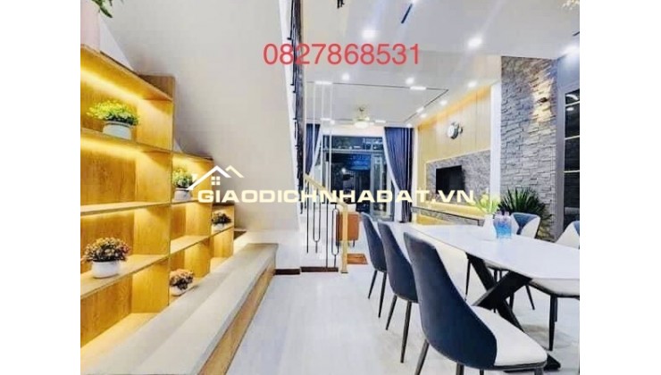 SIÊU PHẨM Ô TÔ - KD - NHÀ ĐẸP- 40M2 -5T – 10.3 TỶ CẦU GIẤY