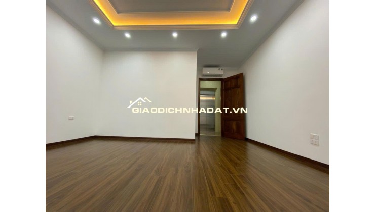 : NHÀ ĐẸP VŨ TÔNG PHAN MẶT NGÕ KINH DOANH,2 THOÁNG TRƯỚC SAU,NGÕ Ô TÔ THÔNG 37M, GIÁ 12,5 tỷ