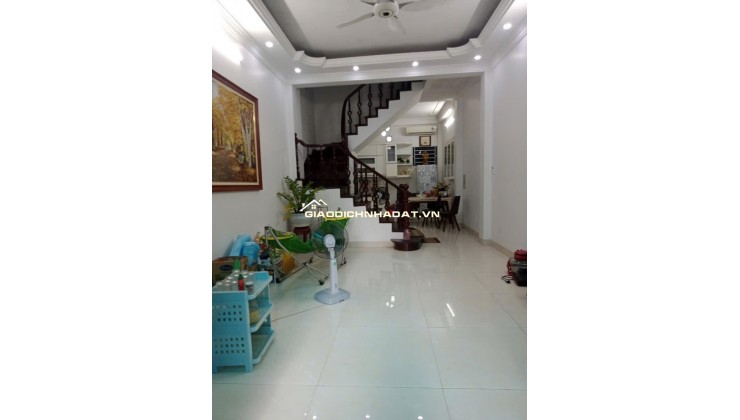 Bán nhà đẹp ngõ phố Trần Điền 51m x5T, kinh doanh, ô tô đỗ cửa, Giá 16.9 tỷ