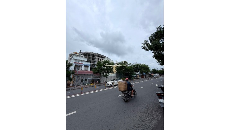 Bán nhà mặt tiền đường Lý Chiêu Hoàng, Phường 10, Quận 6 – Vị trí tiềm năng, thuận tiện kinh doanh