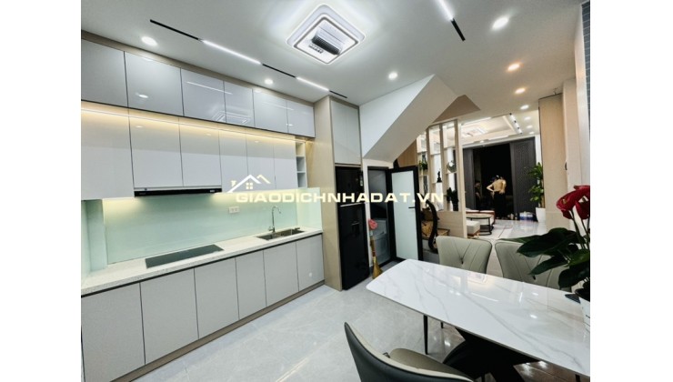 NHÀ ĐẸP THANH XUÂN - 35M2 - 7.7 TỶ - Ô TÔ VÀI CHỤC BƯỚC - GẦN HỒ THOÁNG MÁT - FULL NỘI THẤT