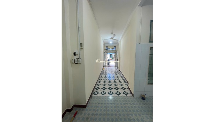 Cho thuê nhà 83/15 Hoà Hưng, Q10 giá 11tr/tháng, 2.7x15m