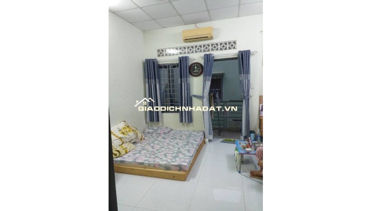 NHÀ 4 MẶT HẺM. VỊ TRÍ VIP _1BƯỚC RA MẶT TIỀN. CHỈ 10M LÊN XE HƠI.