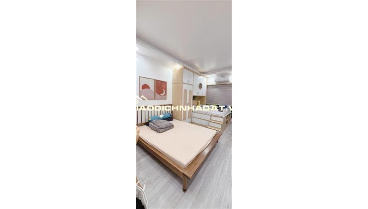 SIÊU LUNG LINH -NHÀ CẠNH MẶT PHỐ MINH KHAI 30M2 5 TẦNG NHỈNH 8 TỶ