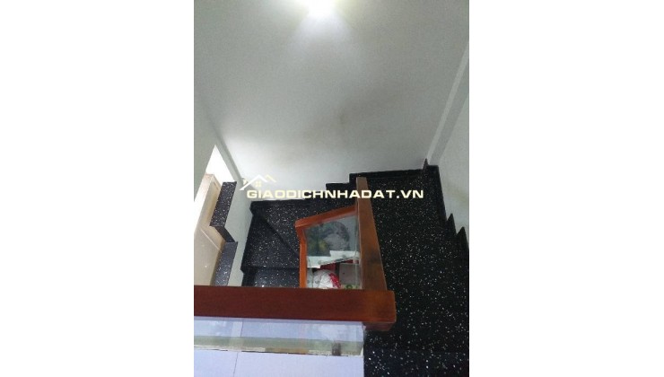 NHÀ 4 MẶT HẺM. VỊ TRÍ VIP _1BƯỚC RA MẶT TIỀN. CHỈ 10M LÊN XE HƠI.