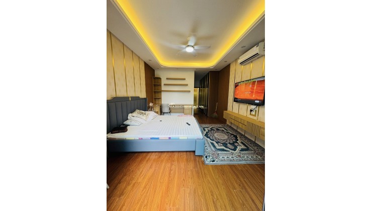 Cần Bán Gấp Nhà Ngọc Thụy 50m2 7T Dân Xây 2 Thoáng 13 Tỷ, KD Online, Ô Tô Đỗ Cửa, Full Nội Thất