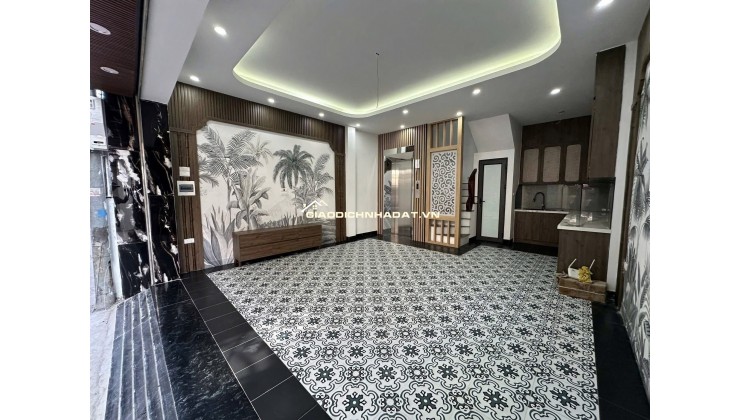CẦN BÁN NHÀ PHỐ TRƯỜNG LÂM 40M2 LÔ GÓC 6 TẦNG, Ô TÔ VÀO NHÀ, NGÕ THÔNG 8.X TỶ