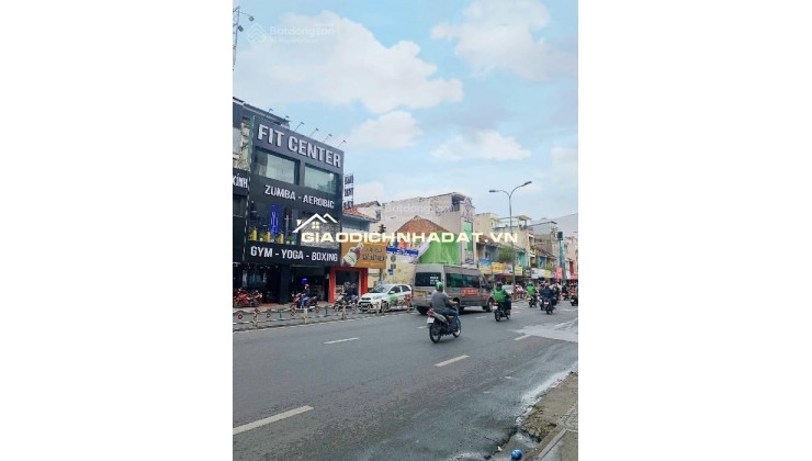 Mặt tiền VIP Phan Đăng Lưu, P1, Phú Nhuận 4x14m, 6 tầng BTCT, Vỉa hè 3m – Giá tốt