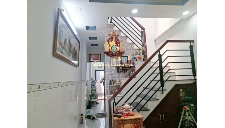 CĂN NHÀ 2 TẦNG, 48M2, HẺM LÊ VĂN LƯƠNG, QUẬN 7 - CHỈ 4.5 TỶ, SỔ HỒNG RIÊNG!