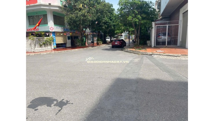 ĐẤT TRUNG TÂM HẠ LONG CÁCH MẶT BIỂN CHƯA ĐẾN 3 PHÚT ĐI BỘ 211,5M2 CHỈ 70TR/M2. LH:0353561379.