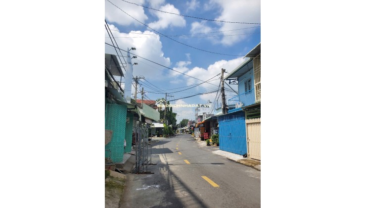 CẦN BÁN MẶT TIỀN KINH DOANH ĐƯỜNG 385, LÊ VĂN VIỆT, GIÁ 3,x TỶ