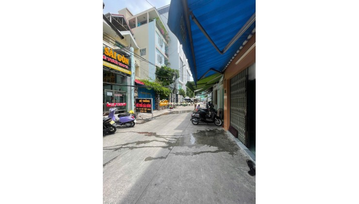 Cho thuê nhà 83/15 Hoà Hưng, Q10 giá 11tr/tháng, 2.7x15m