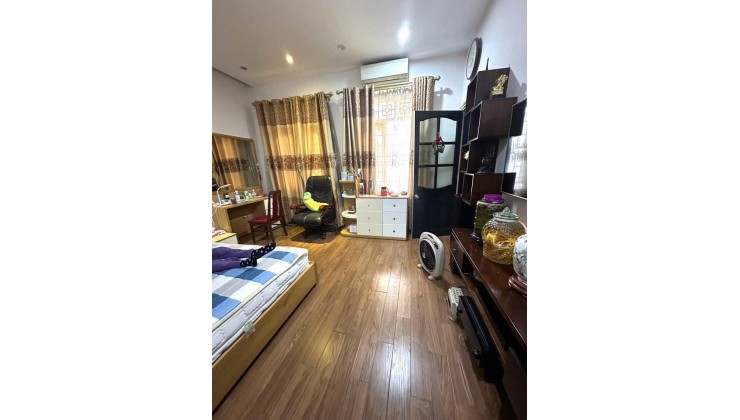 Bán nhà riêng tại Võng Thị, Tây Hồ, Hà Nội, 20,9 tỷ, 90m2, giá siêu hời