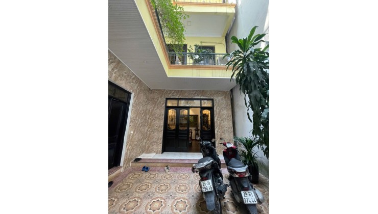 Bán nhà riêng tại Võng Thị, Tây Hồ, Hà Nội, 20,9 tỷ, 90m2, giá siêu hời