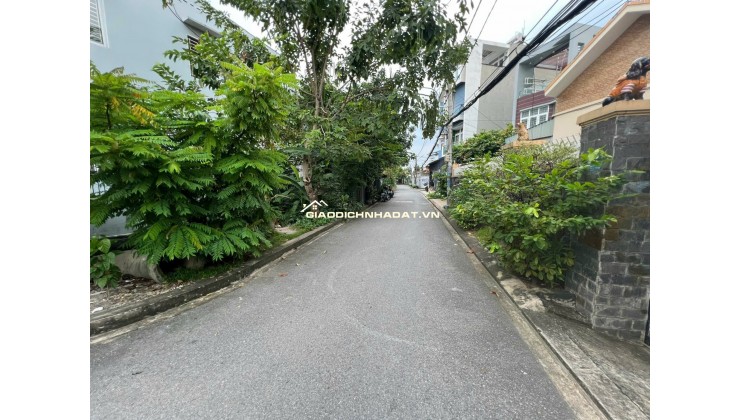 Bán nhà 2 MT 106m2 phường Linh Đông gần chợ Thủ Đức