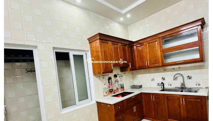 Bán nhà 41,5m2 3 tầng Hạ Lũng, Hải An gần trường mầm non, cấp 1,2, chợ Hạ Lũng, khu dân cư văn minh-- an ninh tốt, Giá hơn 2,8 tỷ