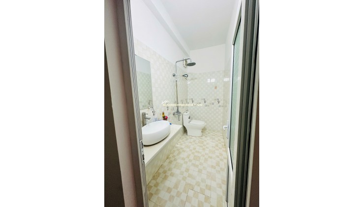 Bán nhà 41,5m2 3 tầng Hạ Lũng, Hải An gần trường mầm non, cấp 1,2, chợ Hạ Lũng, khu dân cư văn minh-- an ninh tốt, Giá hơn 2,8 tỷ