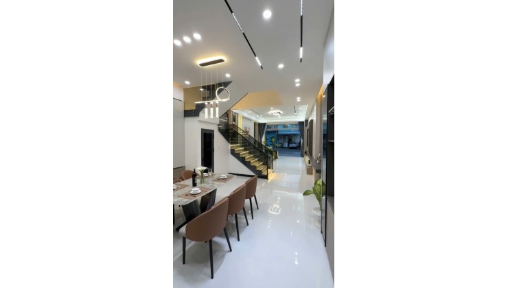 CẦN BÁN GẤP NHÀ PHỐ 3 TẦNG NGAY TRUNG TÂM TP THỦ DẦU MỘT BÌNH DƯƠNG