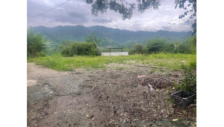 Bán đất có nhà ở và kho bãi