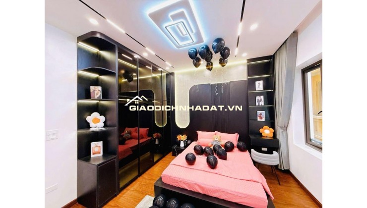 Bán nhà phố Đại La, quận Hai Bà Trưng, 54m, sát mặt phố, tặng full nội thất cao cấp , 12.5 tỷ