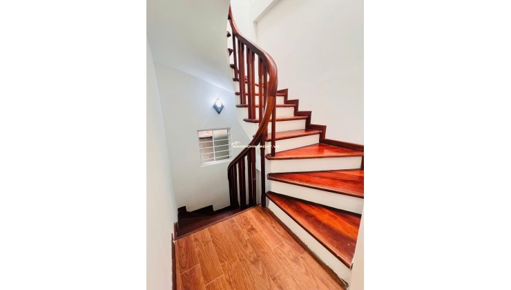 NHÀ ĐẸP Ở LUÔN TRẦN QUỐC VƯỢNG  - THOÁNG TRƯỚC SAU - NGÕ 3 GÁC PHÓNG - GẦN PHỐ - NỘI THẤT XỊN - TẶNG FULL NỘI THẤT.