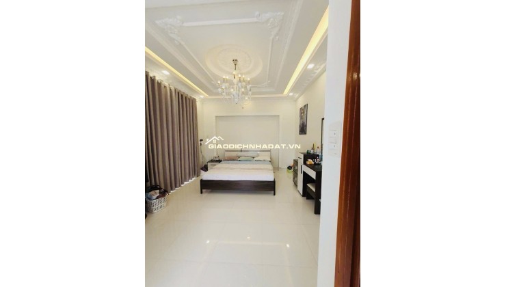 BIỆT THỰ LÔ GÓC QUẬN 7 - HUỲNH TẤN PHÁT - FULL NỘI THẤT Ý - 11 TỶ 8