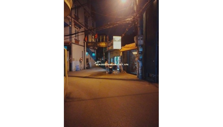 Bán nhà Phan Đình Giót DT 50m2, C4, MT 6.3m Giá 9 tỷ Hà Đông