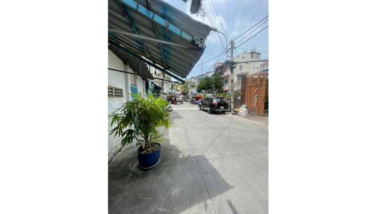 Cho thuê nhà 83/15 Hoà Hưng, Q10 giá 11tr/tháng, 2.7x15m