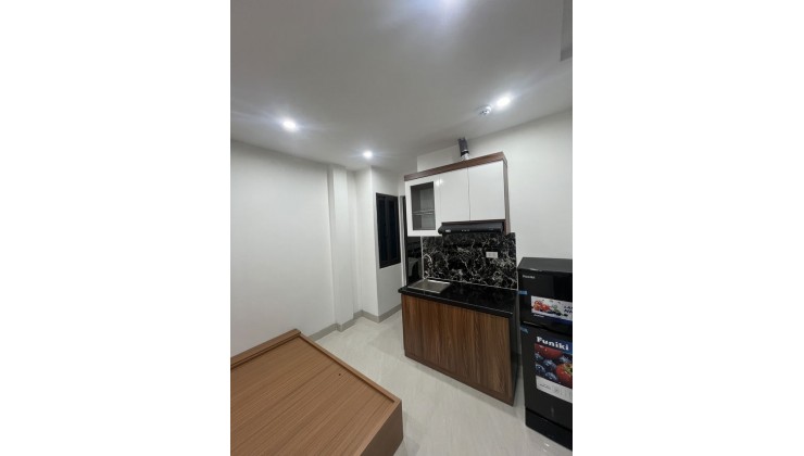 CCMN Lĩnh Nam 64m2 x 7 tầng, thang máy, full nội thất. Gần phố, dòng tiền.