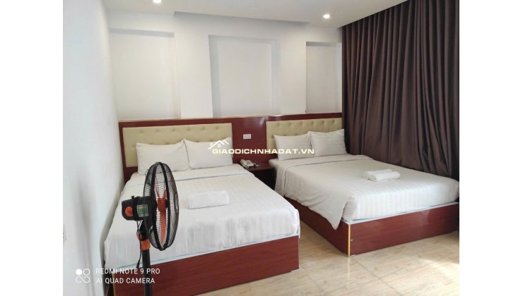 Khách sạn ngay trong lòng phố đi bộ An Thượng, biển Mỹ Khê, ĐN.