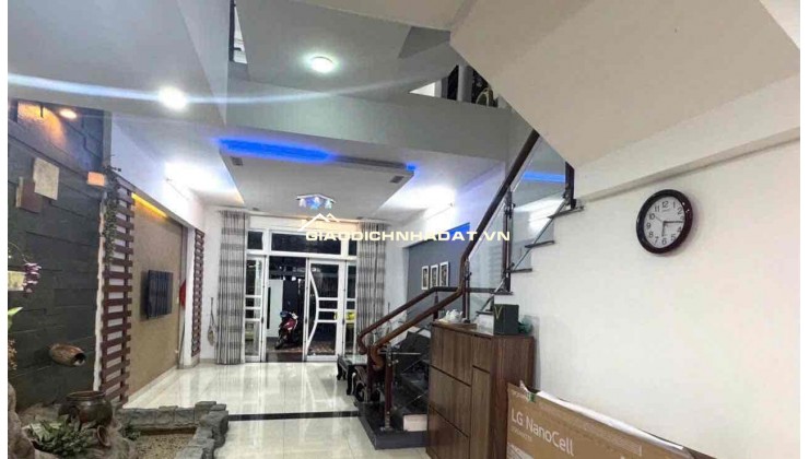 Bán nhà 4 tầng 4PN gần sân bay, Đà Nẵng