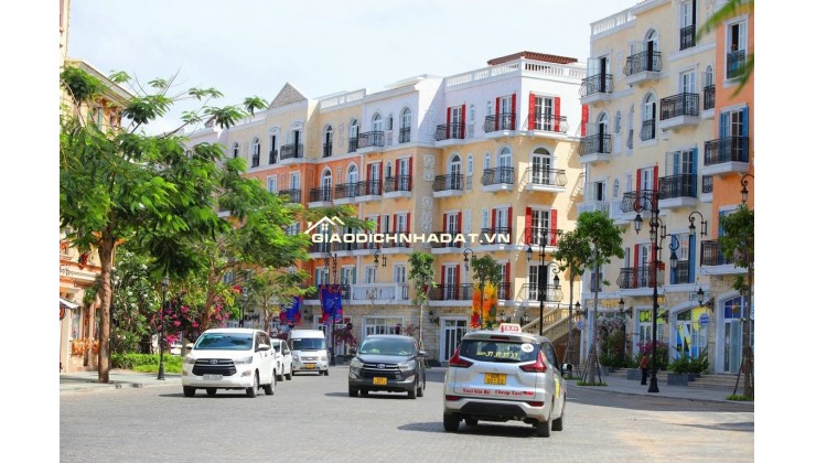 Shophouse 5 tầng -  sở hữu lâu dài - giá cắt lỗ sâu nhất The Centre Phú Quốc lh 0939439474