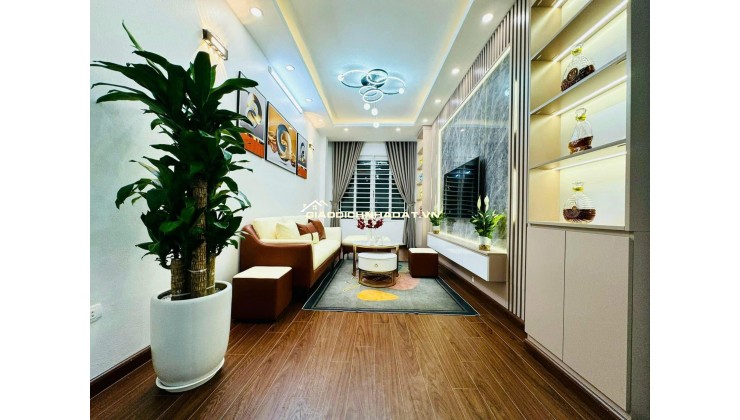 BÁN GẤP NHÀ HUỲNH TẤN PHÁT  - 3 TẦNG  - 49,5M2 - TẶNG FULL thiết kế bên trong - 4TỶ5