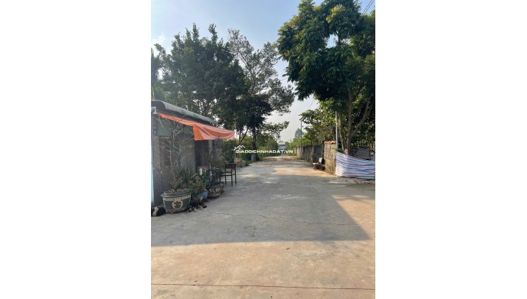 Bán gấp đất thổ cư 82m² cách mặt tiền Đại lộ Đông Tây 50m giá chỉ 950 triệu