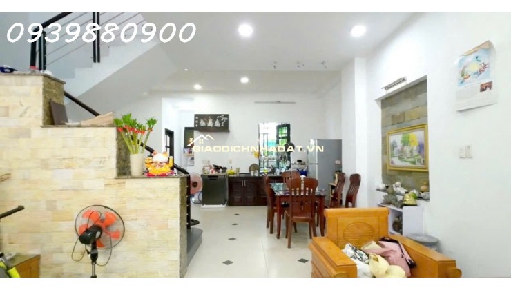 Bình Thạnh, nhà 2 mặt hẻm - 78m2 - Giá 9,3Tỷ TL.