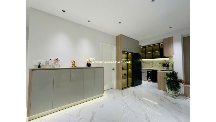 Căn hộ Sky Garden 3, 3 phòng ngủ 2 toilet. View sông thoáng mát. Giá 5.95 tỷ. LH 0909 332 839 Mr. Lộc