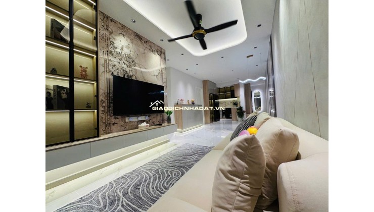 Căn hộ Sky Garden 3, 3 phòng ngủ 2 toilet. View sông thoáng mát. Giá 5.95 tỷ. LH 0909 332 839 Mr. Lộc