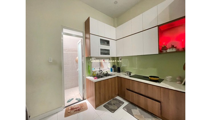 BÁN NHÀ 16 ĐƯỜNG DC 5, SƠN KỲ, TÂN PHÚ: DT 56M2 (1T2L) SHR CHỈ 8.6 TỶ. LH:0901777379.